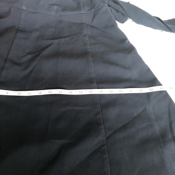 Gorgeous H&M long sleeved dress with side pockets - Picture 9 of 9